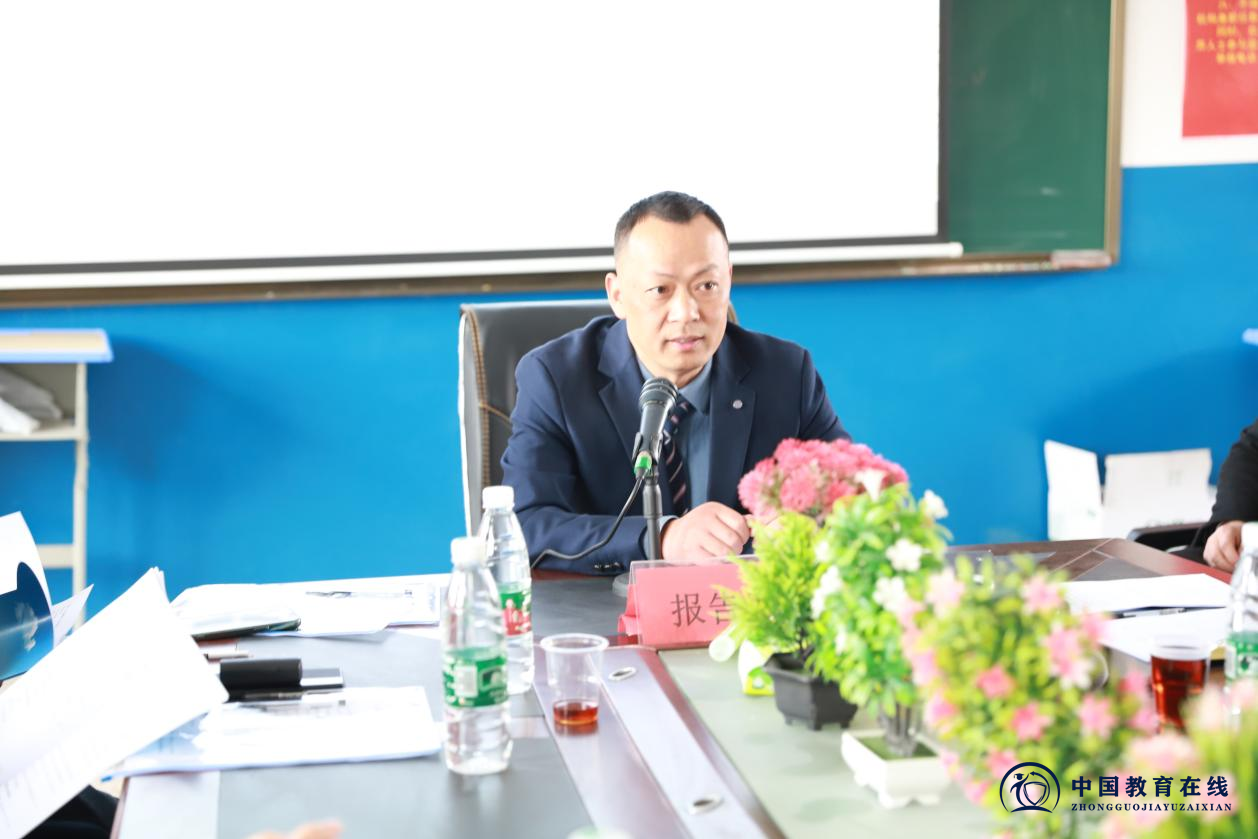 张克家小学校长工作室赴火厂坪镇二小开展调研活动