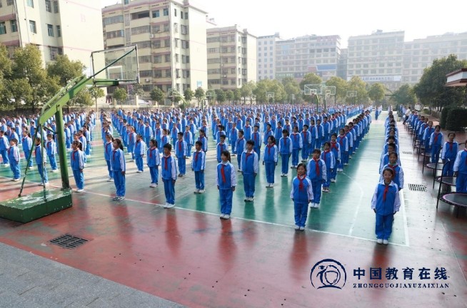 城区二小喜获邵东市中小学阳光大课间比赛一等奖